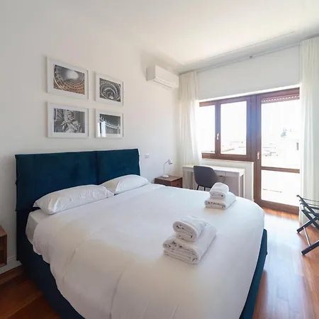Apartment Cardinal Mistrangelo - Next To The Metro Station, Large And Comfortable Penthouse With Terrace Rome