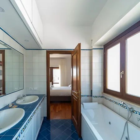 Cardinal Mistrangelo - Next To The Metro Station, Large And Comfortable Penthouse With Terrace Rome