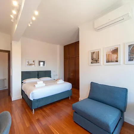 Cardinal Mistrangelo - Next To The Metro Station, Large And Comfortable Penthouse With Terrace Apartmán