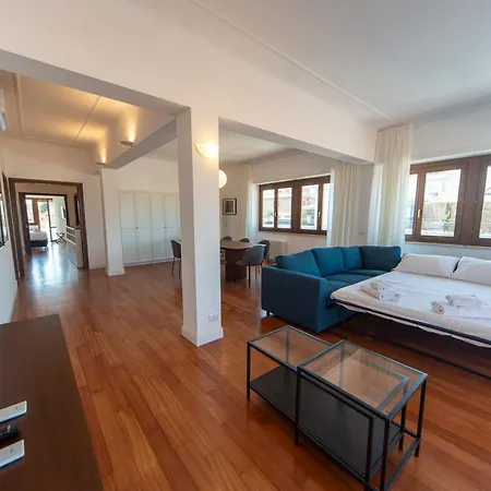 Apartment Cardinal Mistrangelo - Next To The Metro Station, Large And Comfortable Penthouse With Terrace